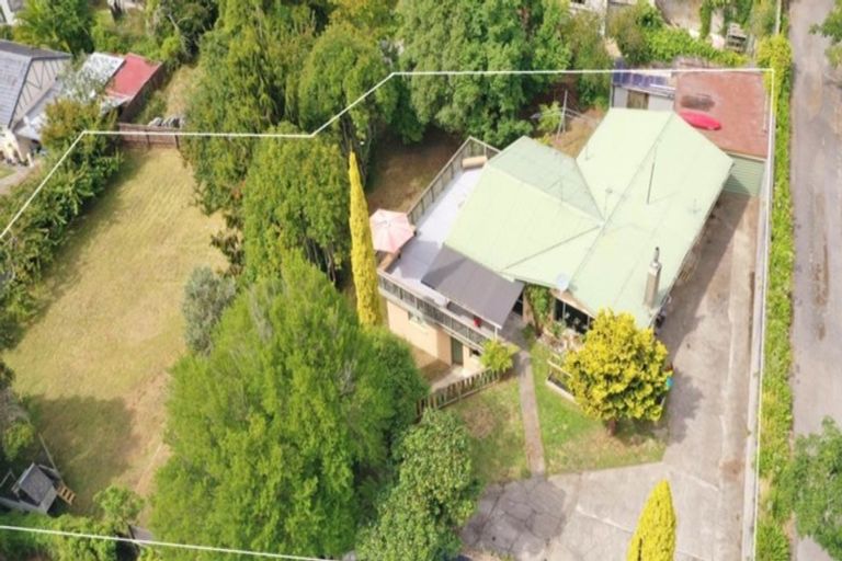 Photo of property in 137 Rickit Street, Taupo, 3330