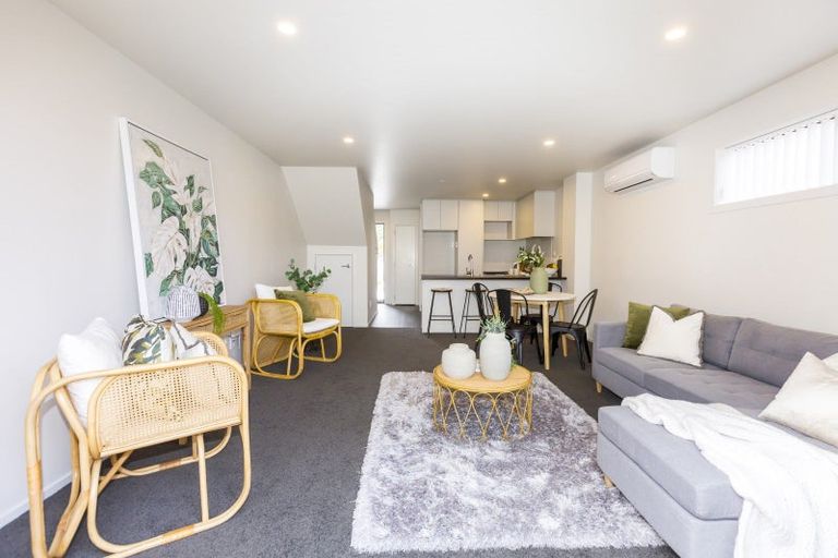 Photo of property in 1115a High Street, Taita, Lower Hutt, 5011