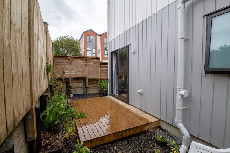 Photo of property in 1 Panga Place, Henderson, Auckland, 0612