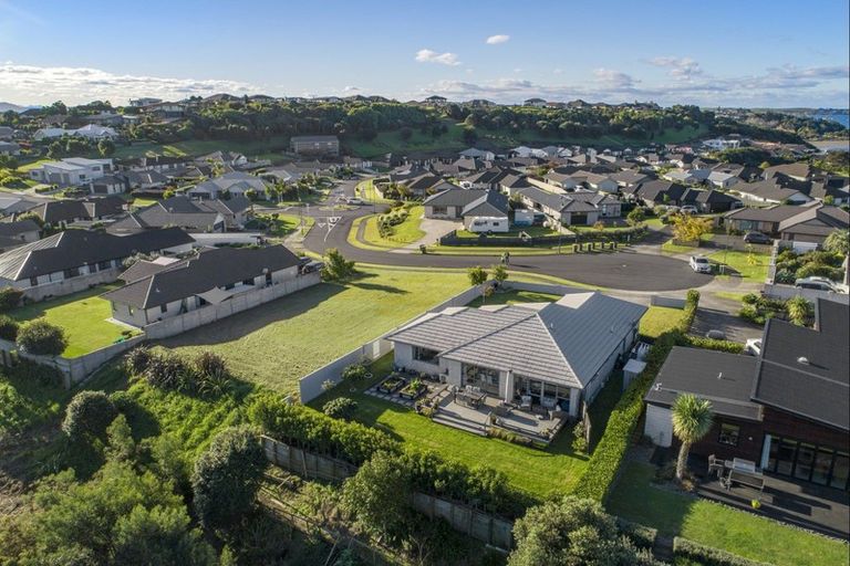Photo of property in 12 Vantage Place, Omokoroa, 3114