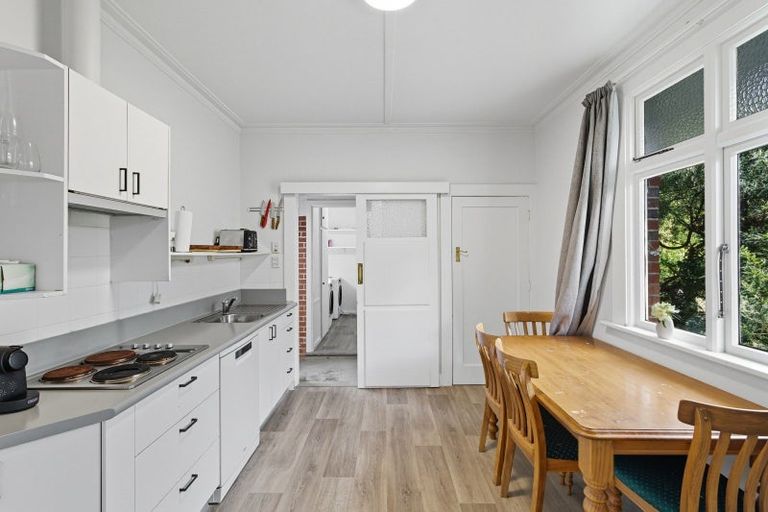 Photo of property in 31 Beach Street, Saint Clair, Dunedin, 9012