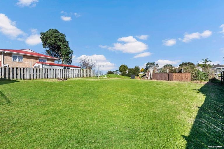 Photo of property in 65 Clayburn Road, Glen Eden, Auckland, 0602