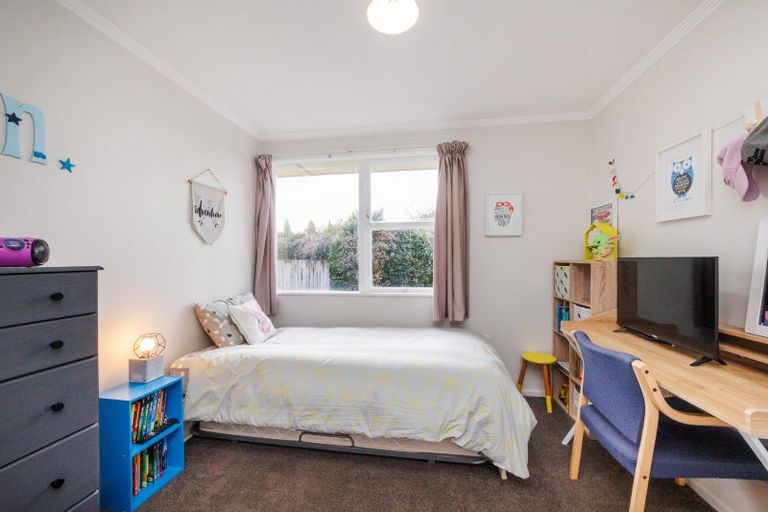 Photo of property in 47 Parkland Crescent, Terrace End, Palmerston North, 4410