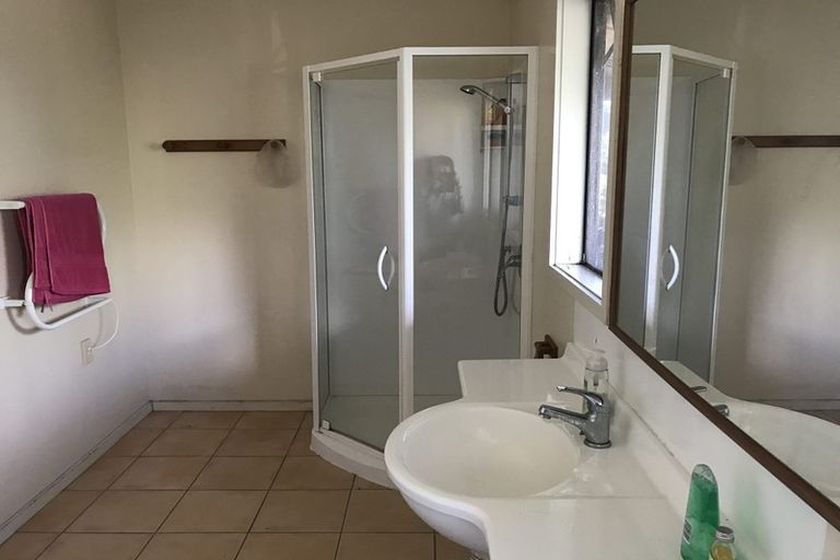 Photo of property in 86 Hadfield Street, Beach Haven, Auckland, 0626