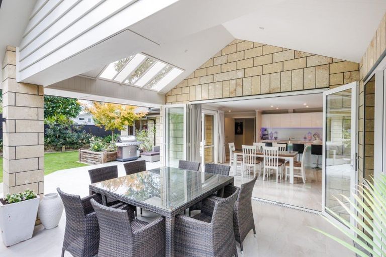 Photo of property in 9 Riverstone Grove, Hokowhitu, Palmerston North, 4410