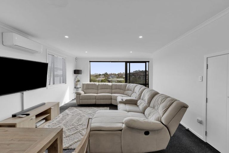 Photo of property in 20 Te Tiireke Drive, Glenview, Hamilton, 3206