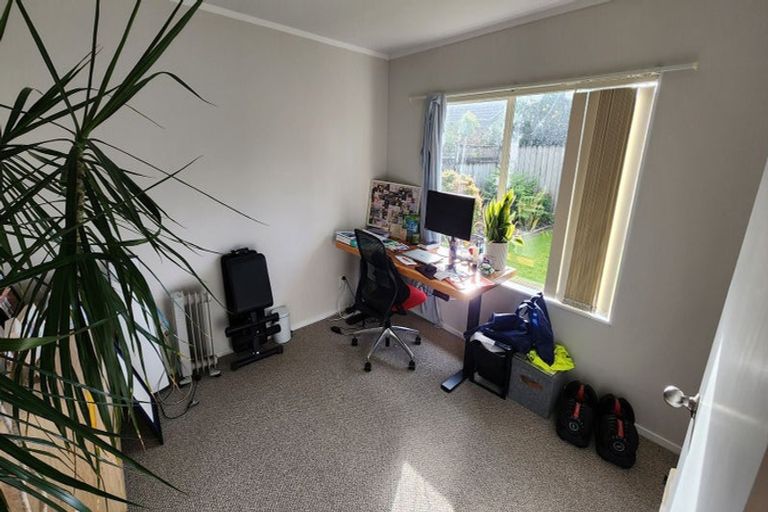 Photo of property in 42 Sheriff Place, Randwick Park, Auckland, 2105