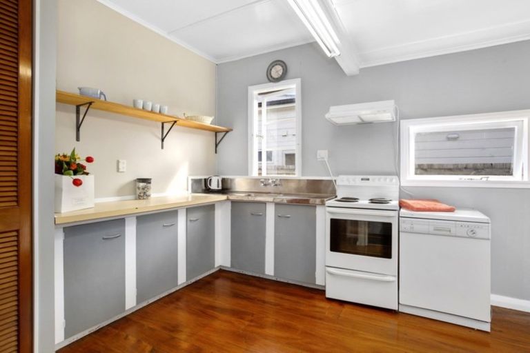 Photo of property in 7 Huia Street, Petone, Lower Hutt, 5012