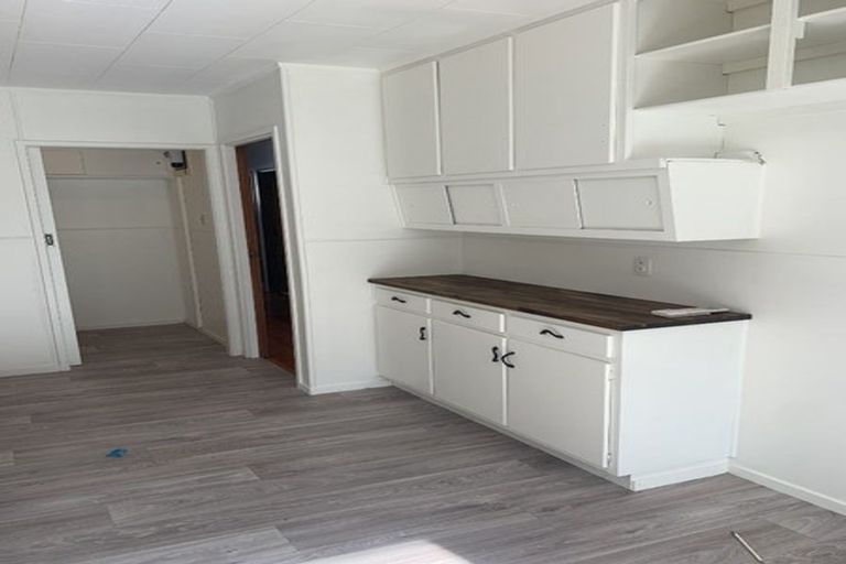 Photo of property in 50 Hellyers Street, Birkdale, Auckland, 0626