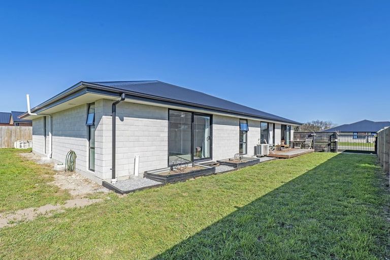 Photo of property in 19 Stormlea Drive, Southbridge, 7602