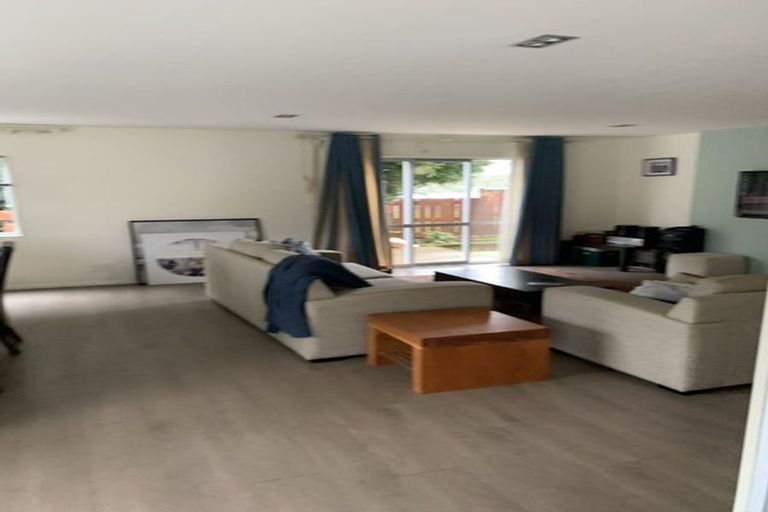 Photo of property in 121a Bruce Road, Glenfield, Auckland, 0629