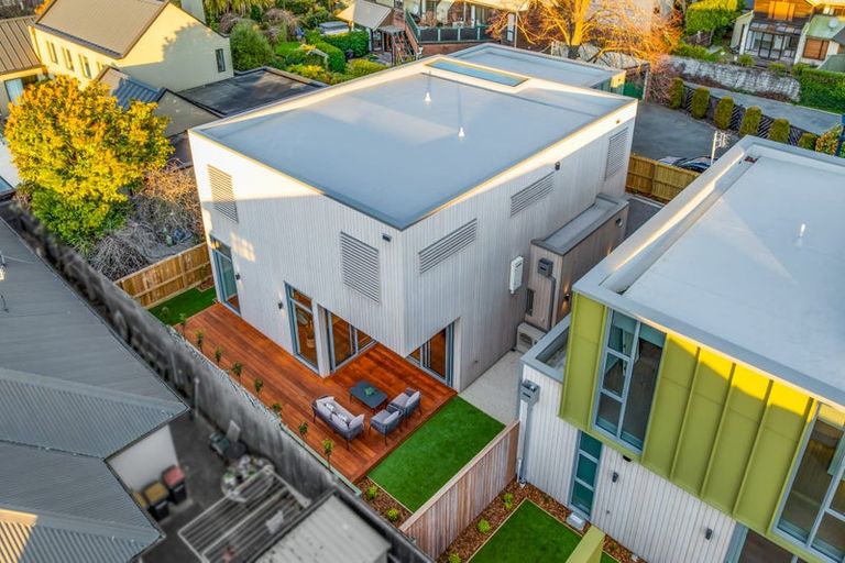 Photo of property in 4/42 Browns Road, St Albans, Christchurch, 8014