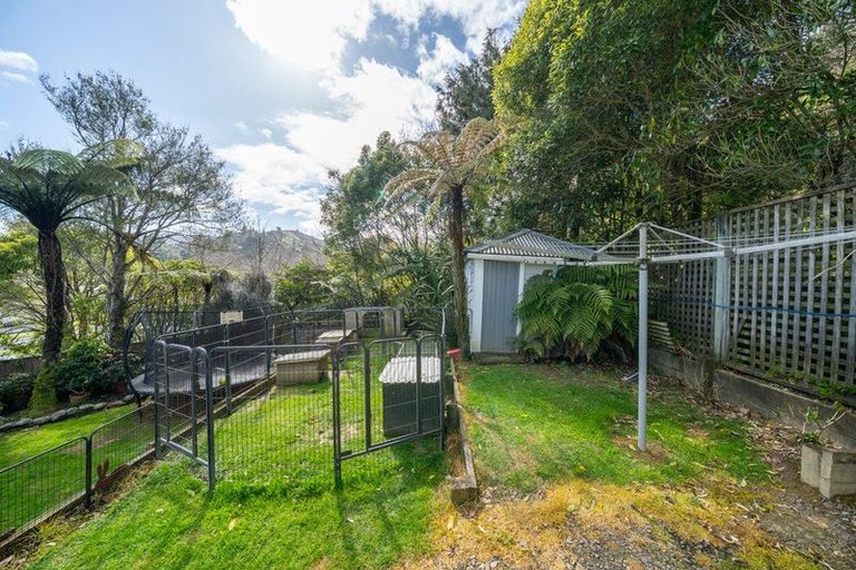 Photo of property in 38 Hine Road, Wainuiomata, Lower Hutt, 5014