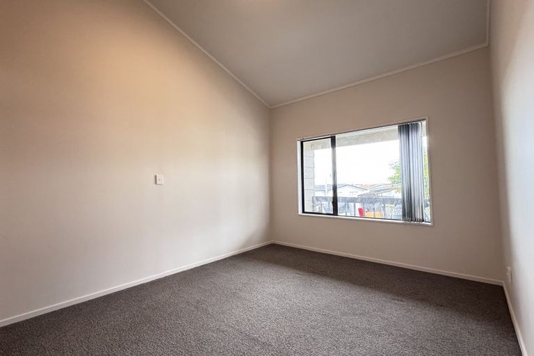 Photo of property in 16 Greenstone Place, Clover Park, Auckland, 2019