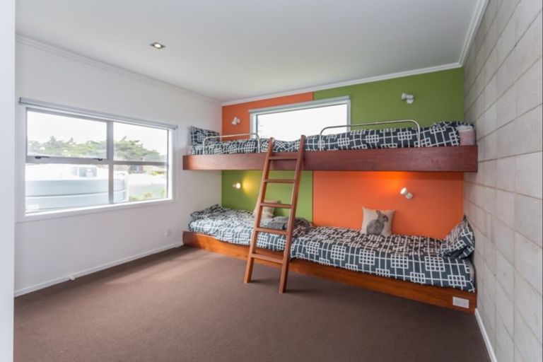 Photo of property in 42a Kent Avenue, Waitarere Beach, Levin, 5510