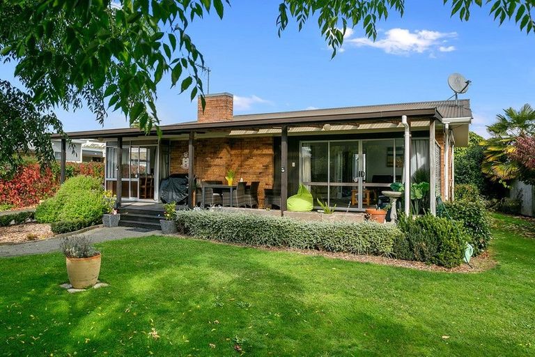 Photo of property in 35 Grosvenor Street, Cambridge, 3434