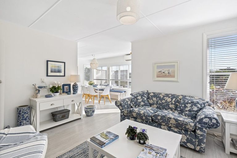 Photo of property in 64 Dixie Street, Te Horo Beach, Otaki, 5581