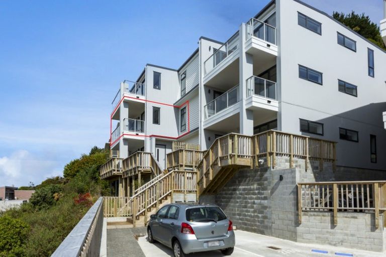 Photo of property in 3/69 Tiketike Way, Brooklyn, Wellington, 6021