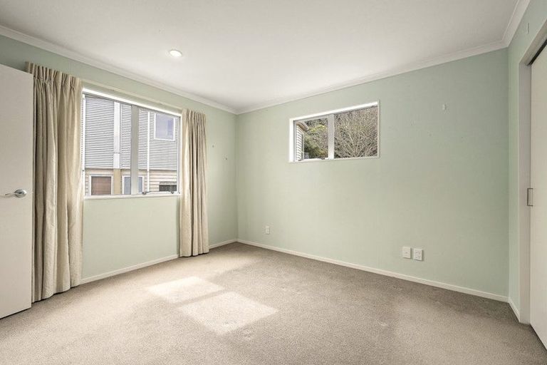 Photo of property in 52 Fortunatus Street, Brooklyn, Wellington, 6021