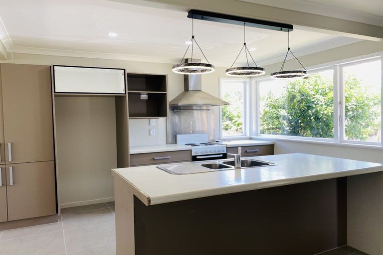 Photo of property in 5 Princess Street, Takanini, 2112