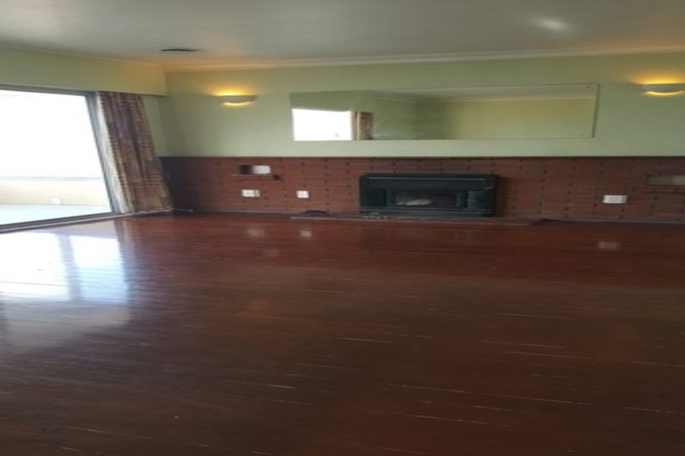 Photo of property in 14 Kokiri Street, Te Atatu South, Auckland, 0610