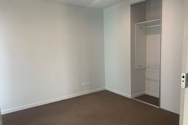 Photo of property in Frank Sargeson Apts, 508/74 Anzac Street, Takapuna, Auckland, 0622