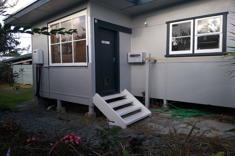 Photo of property in 60 Beach Haven Road, Beach Haven, Auckland, 0626