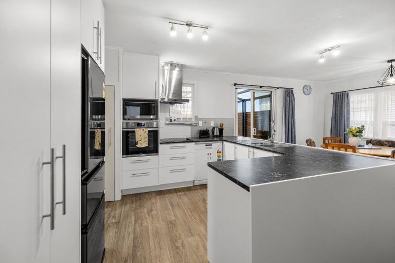 Photo of property in 11 Miro Street, Utuhina, Rotorua, 3015