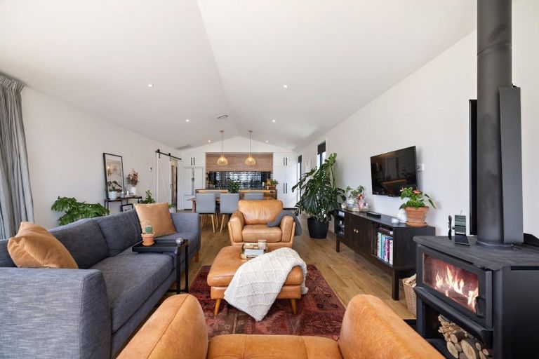 Photo of property in 12 Howden Drive, Jacks Point, 9371