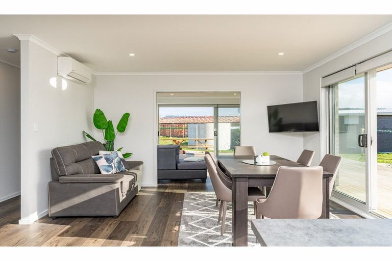 Photo of property in 26 Northcoast Place, Mangawhai Heads, Mangawhai, 0505