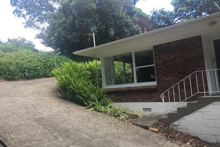 Photo of property in 1/27 Glencoe Road, Browns Bay, Auckland, 0630