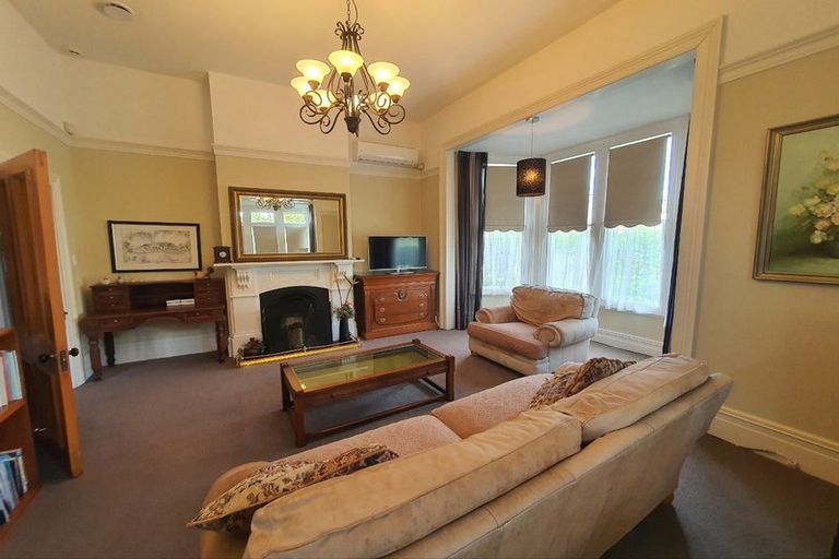 Photo of property in 27 Holly Road, St Albans, Christchurch, 8014