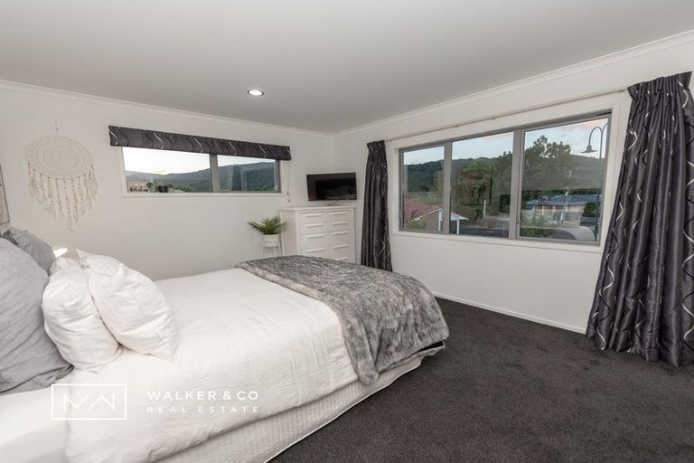 Photo of property in 15 Brentwood Street, Trentham, Upper Hutt, 5018
