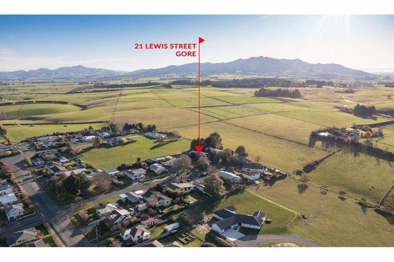 Photo of property in 21 Lewis Street, Gore, 9710