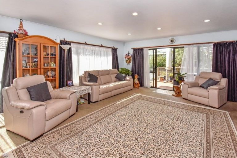 Photo of property in 5a Trimmer Terrace, Papatoetoe, Auckland, 2025