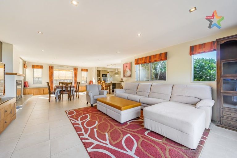 Photo of property in 27 Meadowbank Drive, Belmont, Lower Hutt, 5010