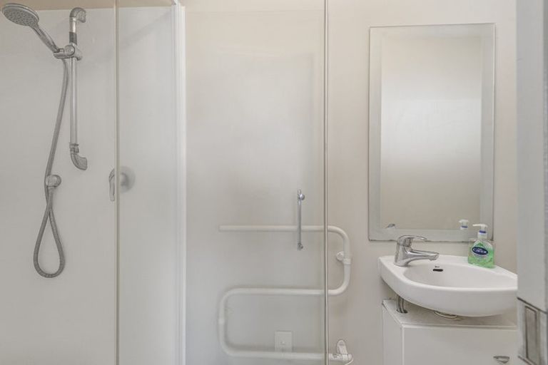 Photo of property in 41/64 Kawaha Point Road, Kawaha Point, Rotorua, 3010