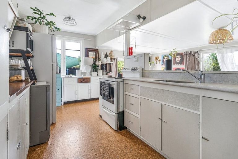 Photo of property in 22 Carrington Avenue, Hillcrest, Hamilton, 3216