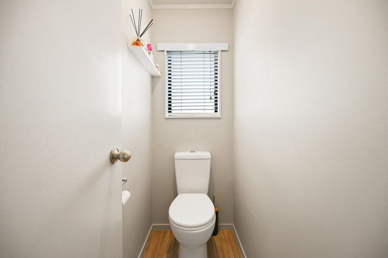 Photo of property in 25 Kentucky Crescent, Nawton, Hamilton, 3200