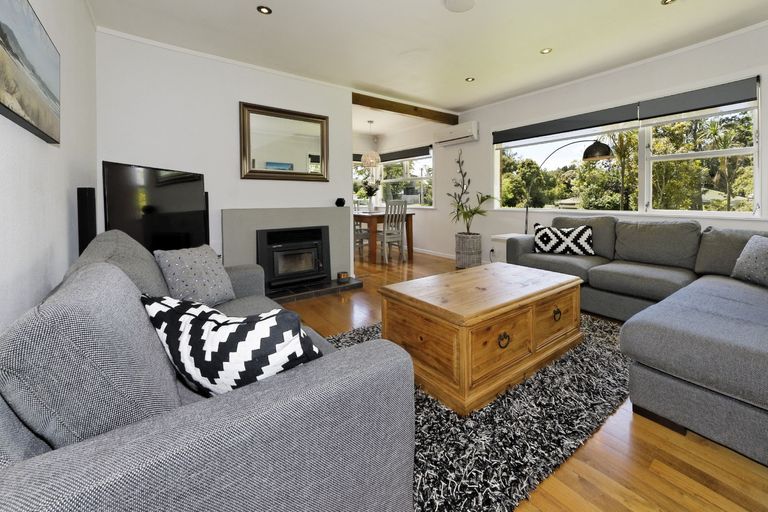 Photo of property in 45 Stottholm Road, Titirangi, Auckland, 0604