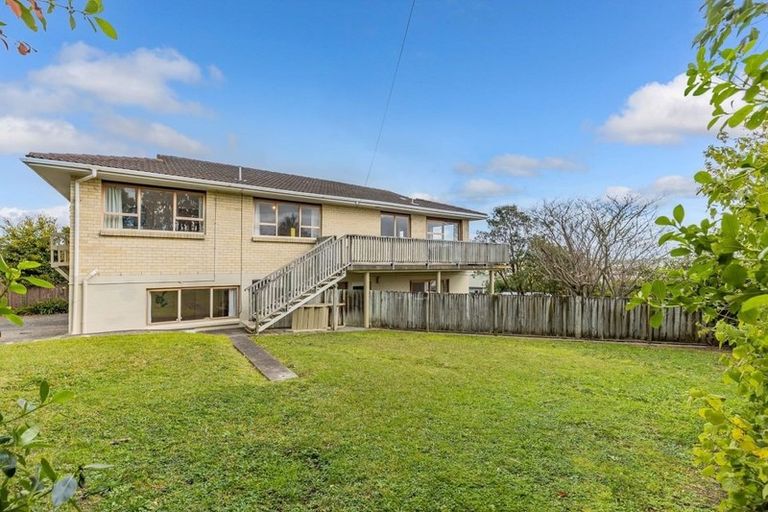 Photo of property in 254a East Coast Road, Forrest Hill, Auckland, 0620