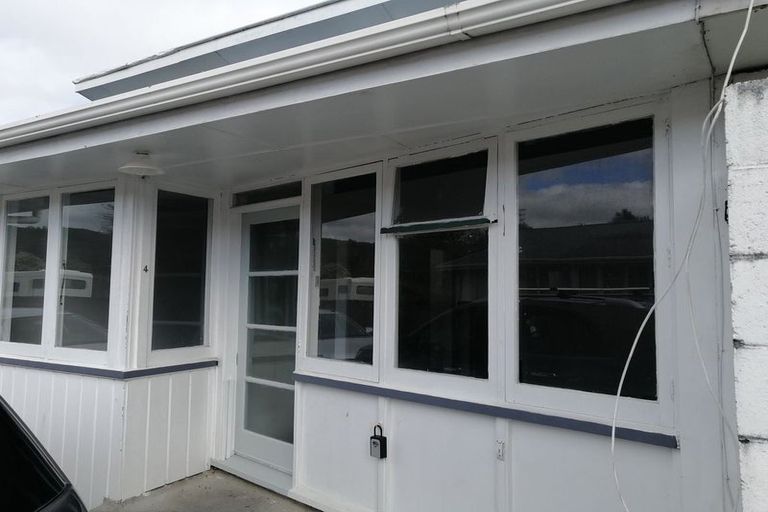 Photo of property in 4/516 Fergusson Drive, Trentham, Upper Hutt, 5018
