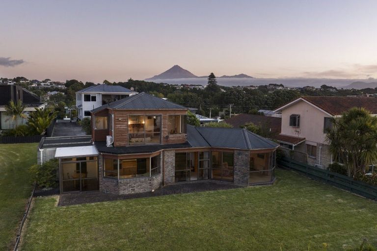 Photo of property in 24b Birdwood Avenue, Moturoa, New Plymouth, 4310