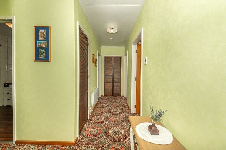 Photo of property in 38 Lyndhurst Street, Westport, 7825