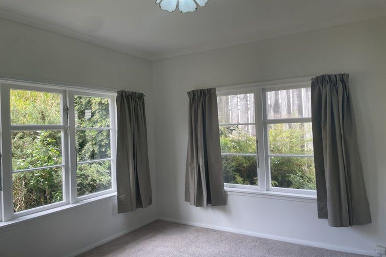 Photo of property in 22 Duncan Street, Tawa, Wellington, 5028