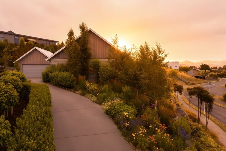 Photo of property in 10 Avignon Place, Fairhall, 7272