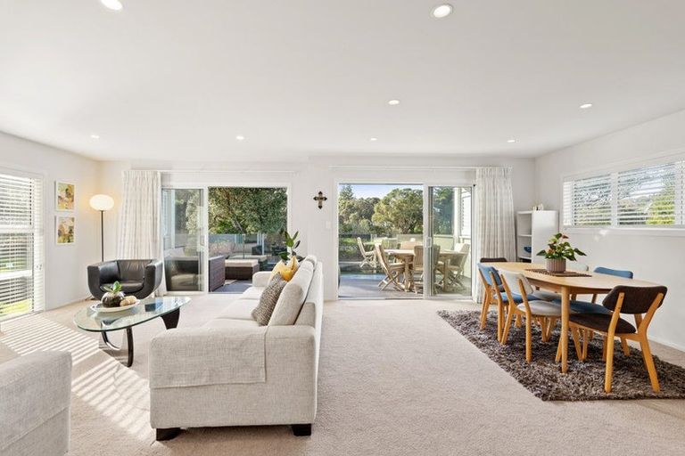 Photo of property in 1/21 Marie Avenue, Red Beach, 0932