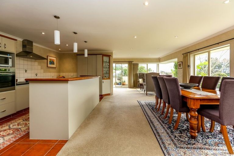 Photo of property in 1 Orlando Close, Frankleigh Park, New Plymouth, 4310