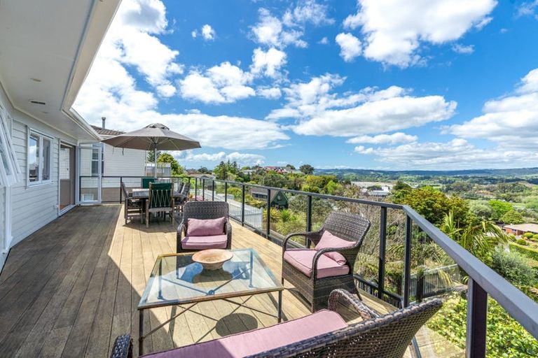 Photo of property in 137 Sandspit Road, Shelly Park, Auckland, 2014