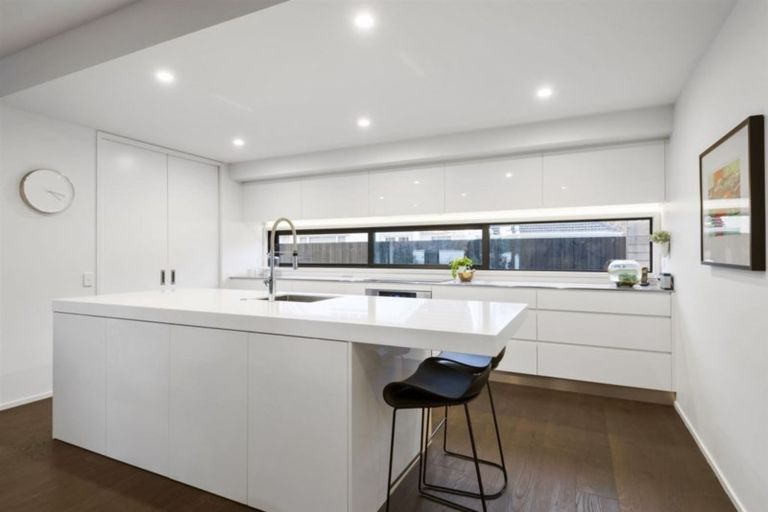 Photo of property in 64 Clyde Road, Ilam, Christchurch, 8041